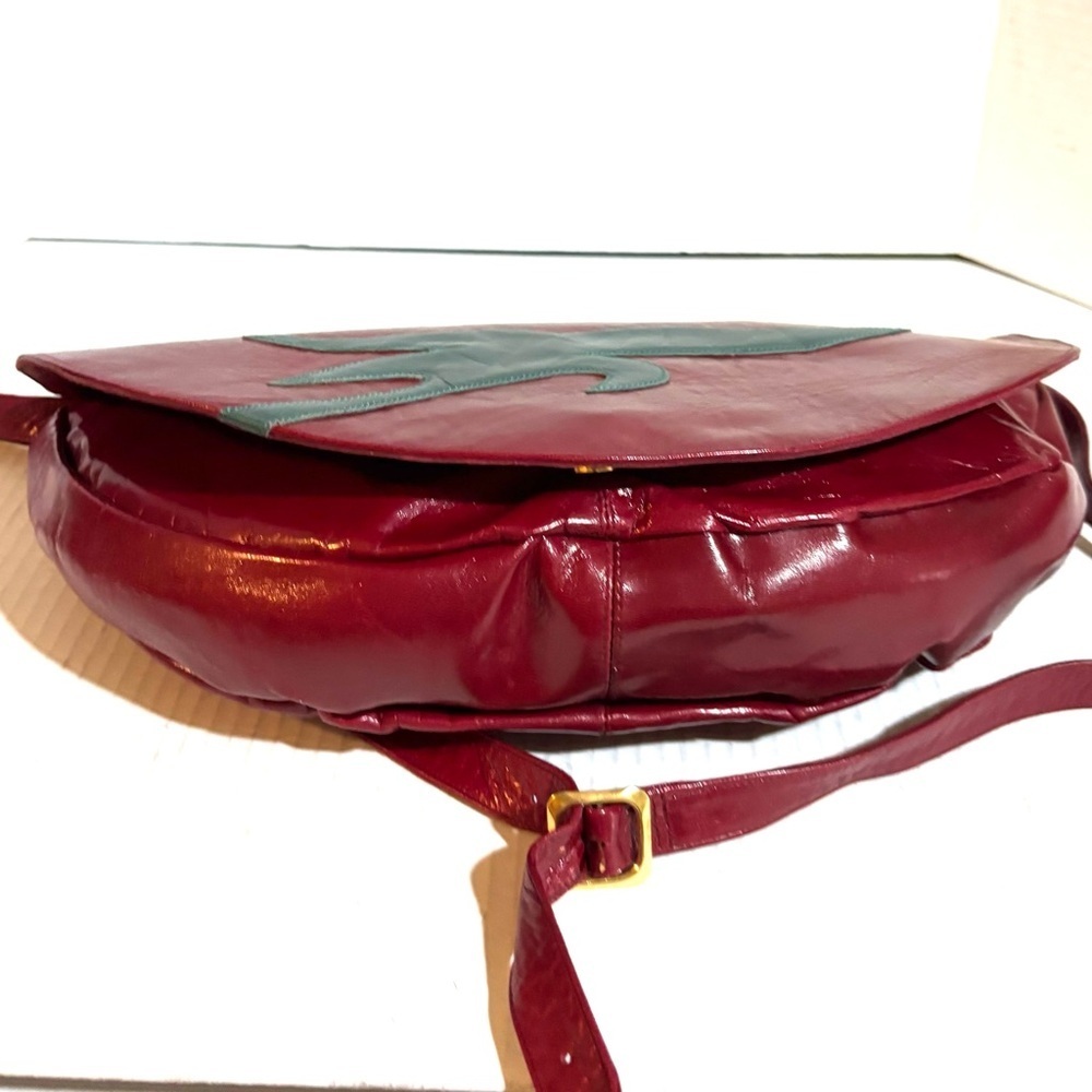 Vintage Red Crossbody Bag with Green Detail - Picture 5 of 5
